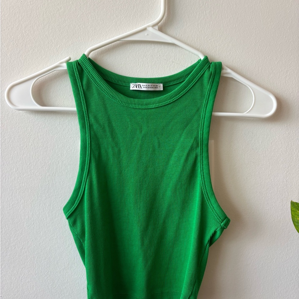 Zara Cropped Green Ribbed Tank Top